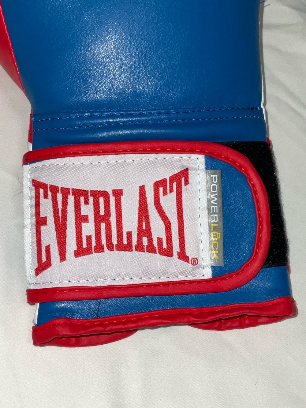 Everlast Powerlock Boxing Gloves - Picture 3 of 6